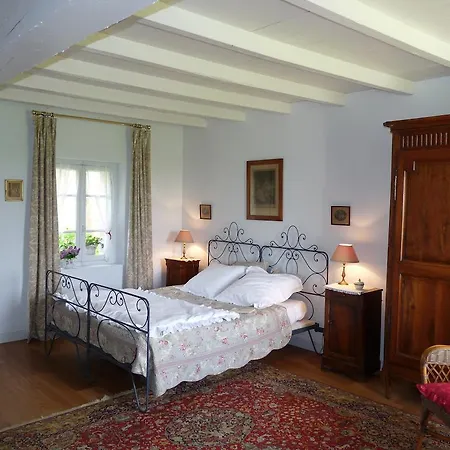 فندق مبيت وإفطار D'hotes Les Pesques 3*