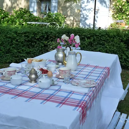 D'hotes Les Pesques 3*