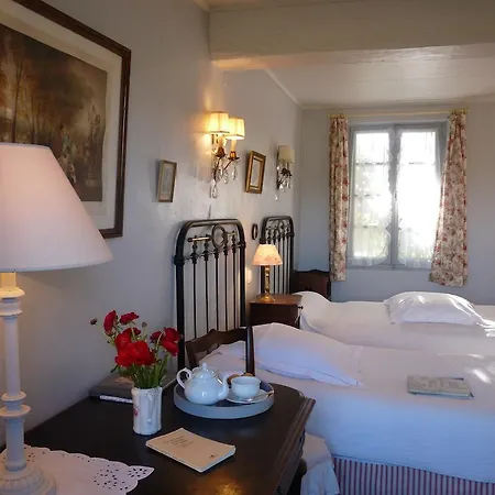 Frühstückspension D'hotes Les Pesques 3*